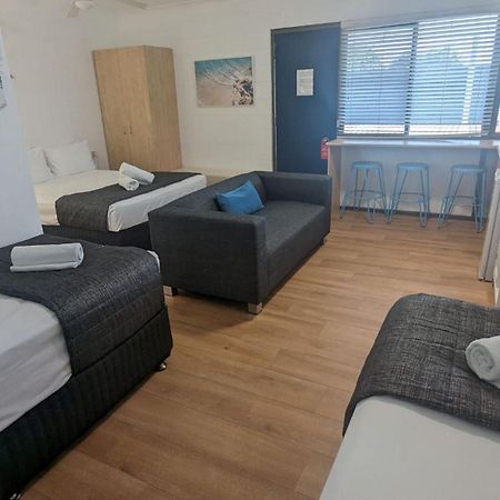 Moffat Beach Motel Калаундра Екстер'єр фото