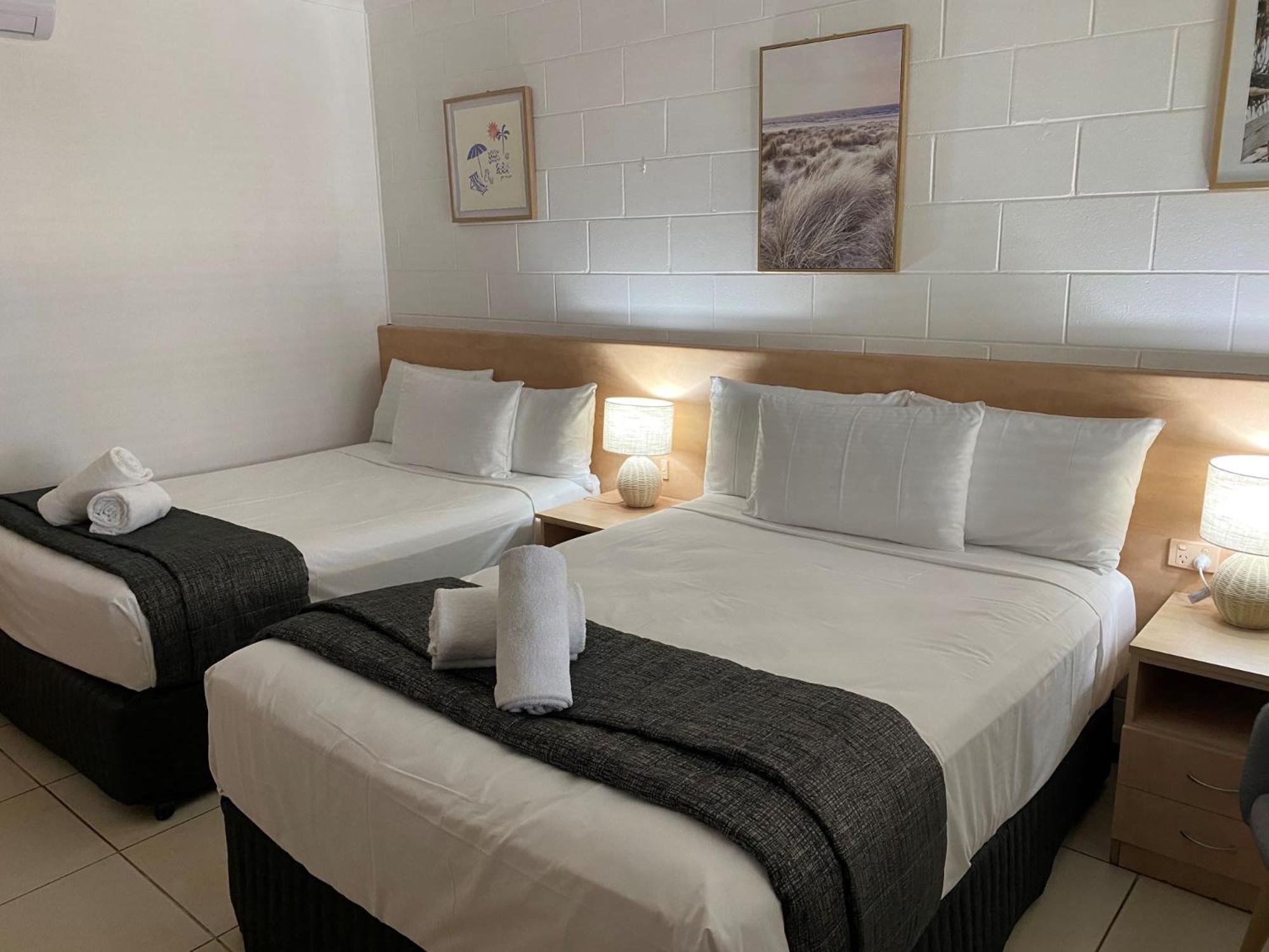 Moffat Beach Motel Калаундра Екстер'єр фото