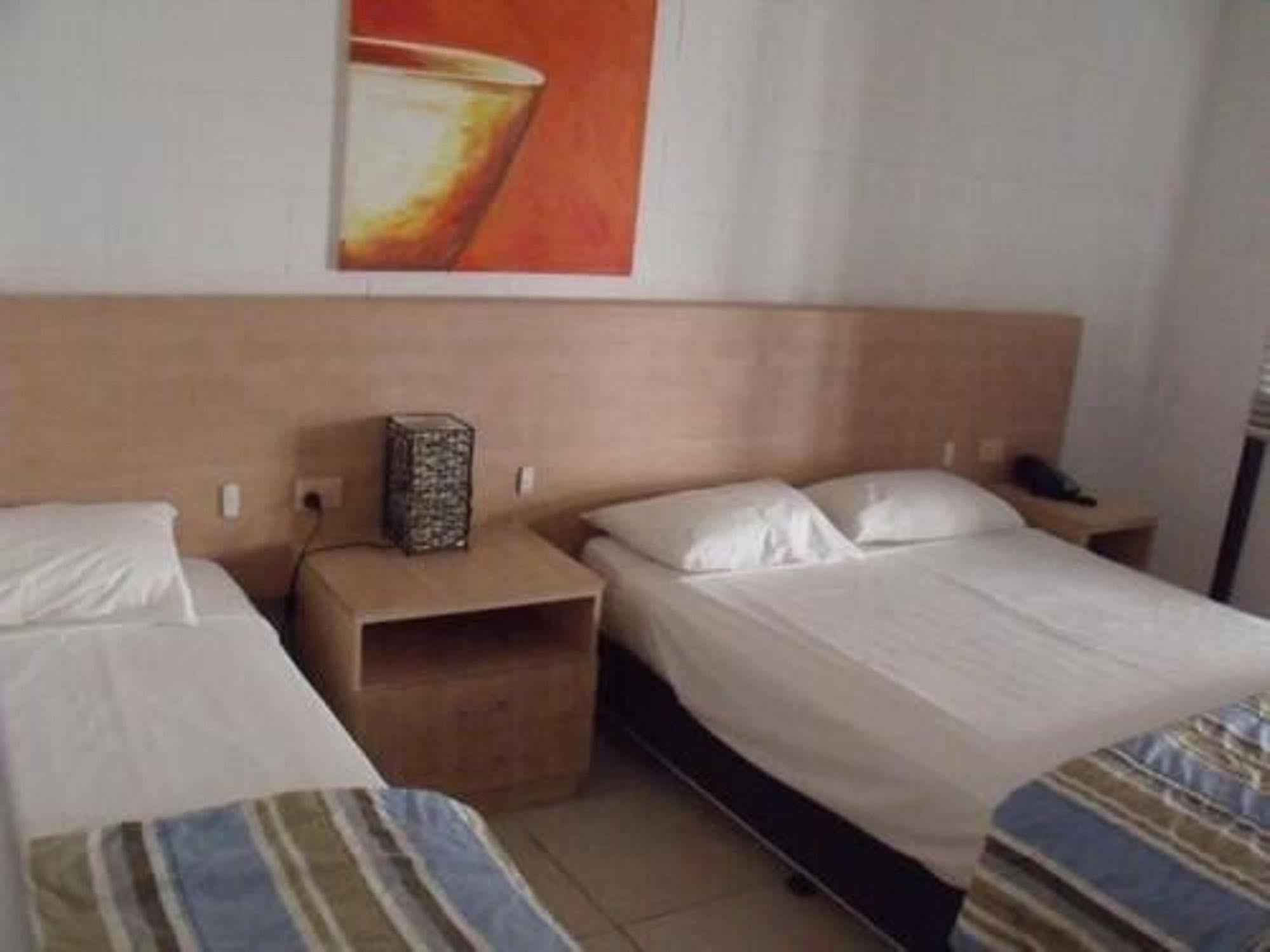 Moffat Beach Motel Калаундра Екстер'єр фото